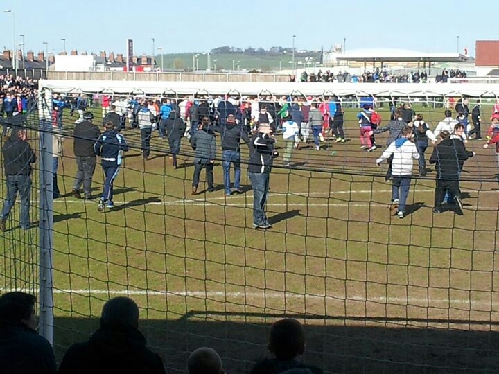 Darlington_Fans_Invading_the_pitch